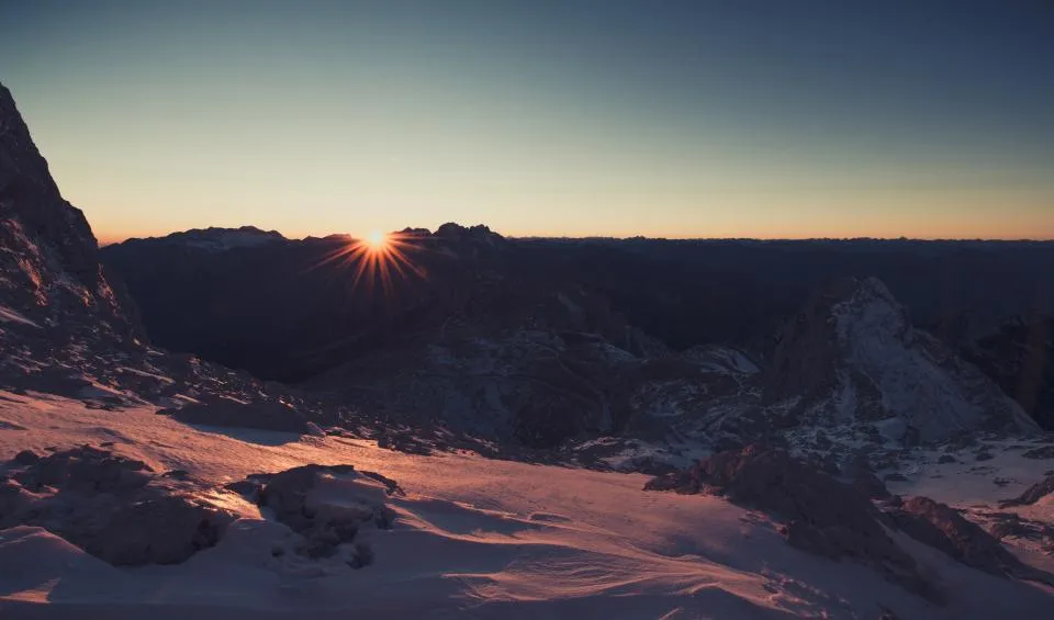 Motiv zidne tapete Plavi planinski zalazak sunca