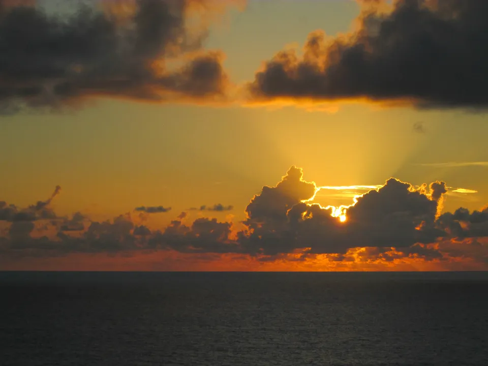 Motiv zidne tapete Zora nad oceanom