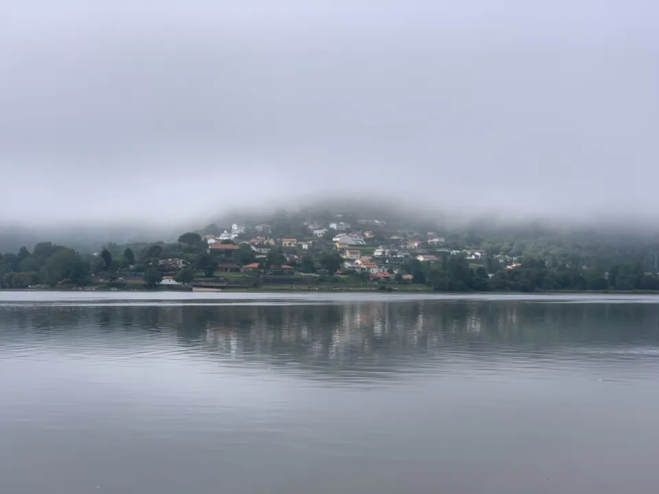 Motiv zidne tapete Jezero u magli