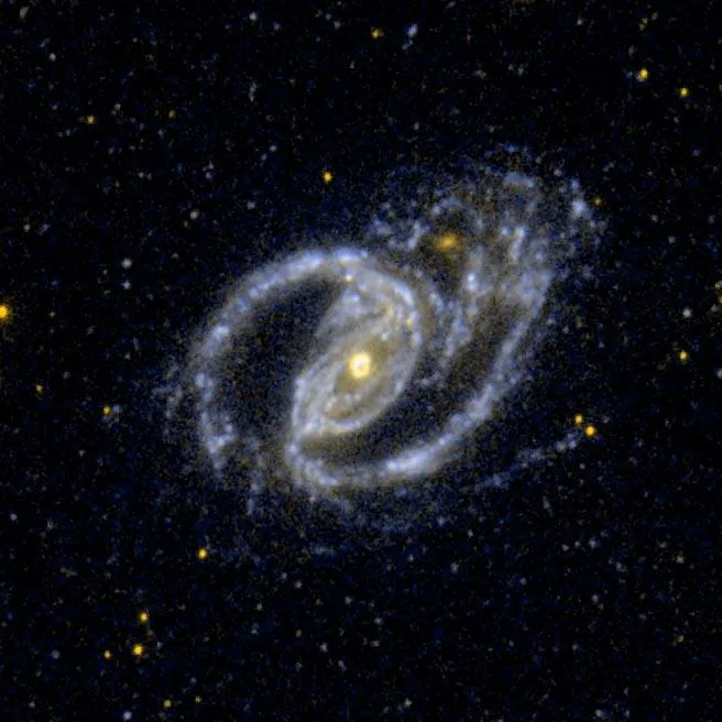 Motiv zidne tapete NGC 1097 i mali eliptični pratilac