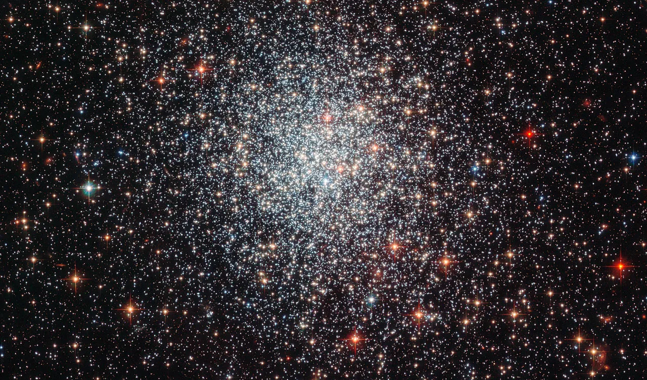 Motiv zidne tapete Mladi globularni skup NGC 1783